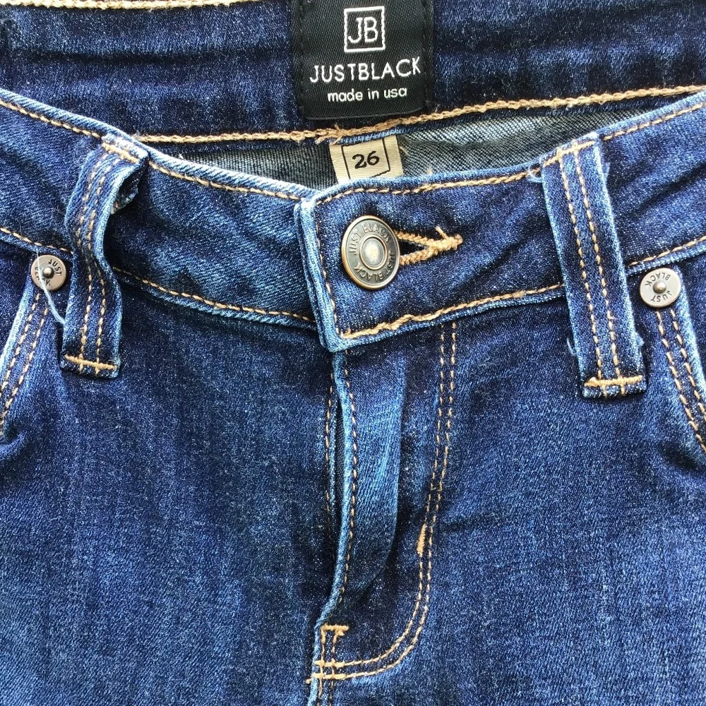 JB JustBlack jeans. Low rise size 26.